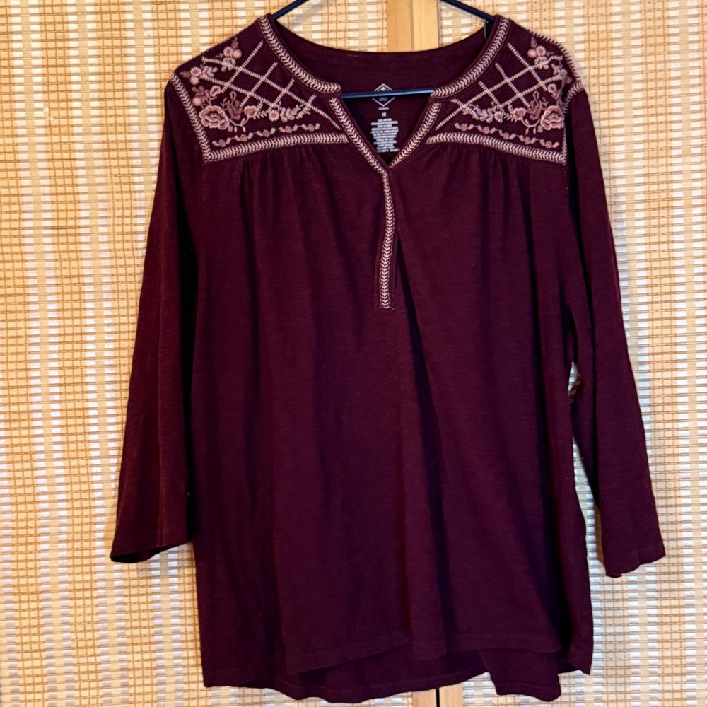 St‎ Johns Bay Womens 1X Burgundy Embroidered Split Neck 3/4 Sleeve Cotton Top
